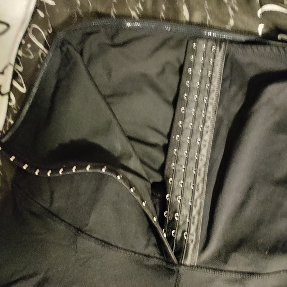 Women's leggings with "corset top" size XXL - Picture 2 of 3